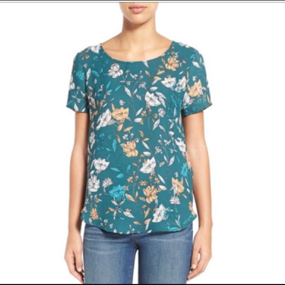 Green floral pleated back top
